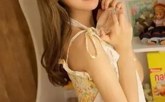 坐下来自己慢慢摇视频